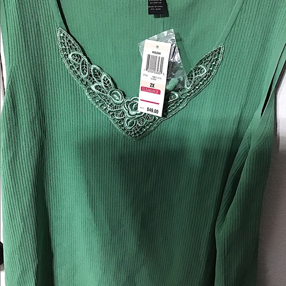 PLUS SIZE NWT INC. Green Scoop neck Sweater with embroidered neckline. - Picture 2 of 6
